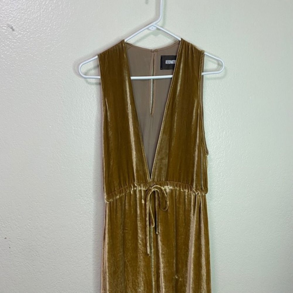 Reformation Gold Holland Velvet Deep V Neck Wide Leg Jumpsuit Sleeveless Size S - Picture 4 of 11